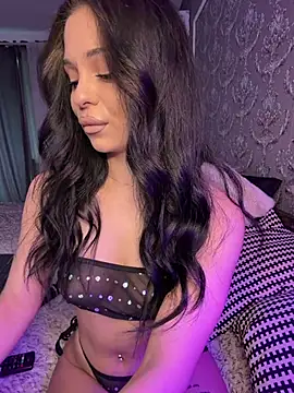 Olivia Noor online show from 16, 7, 2026