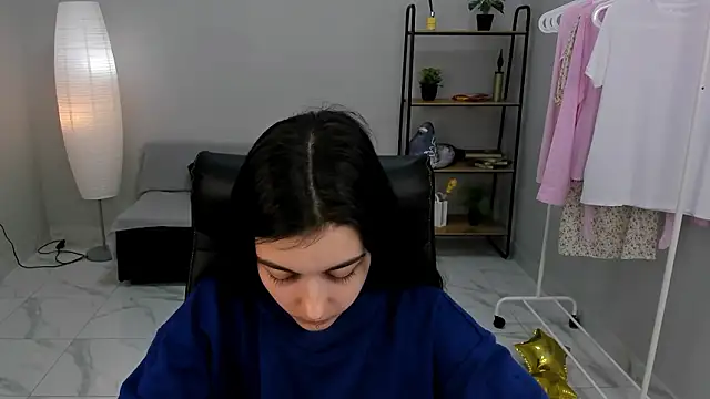 Lilian Merf online show from 25, 3, 2026