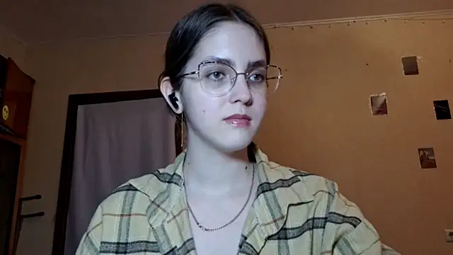 Snapshot of Katelemon chatting on 17, 4, 2026 Katelemon online show from 17, 4, 2026