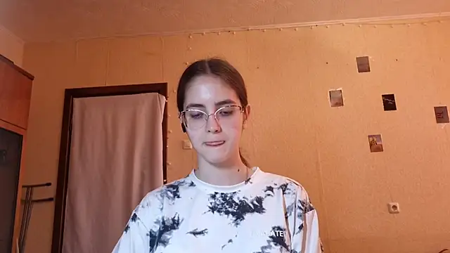Katelemon online show from 25, 6, 2026