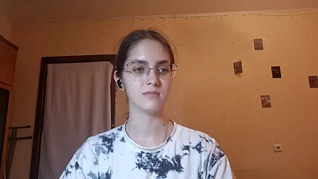 Snapshot of Katelemon chatting on 8, 7, 2026 Katelemon online show from 8, 7, 2026