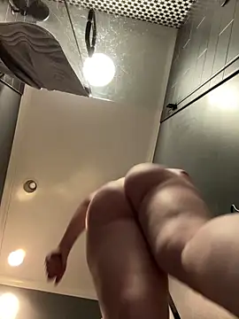 vampboytoy online show from 11, 4, 2026