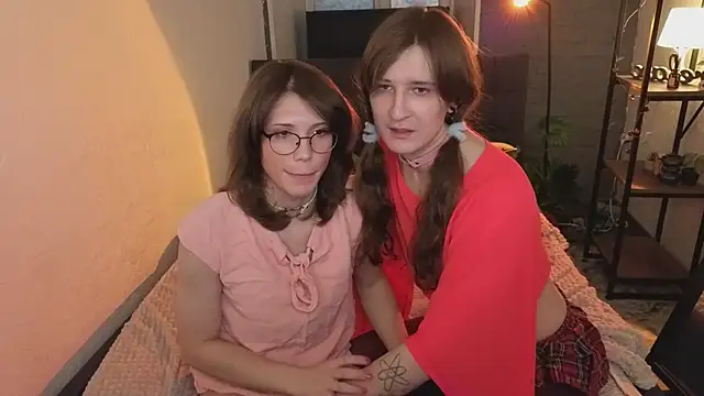 ZoriaLovesLuna online show from 28, 2, 2026