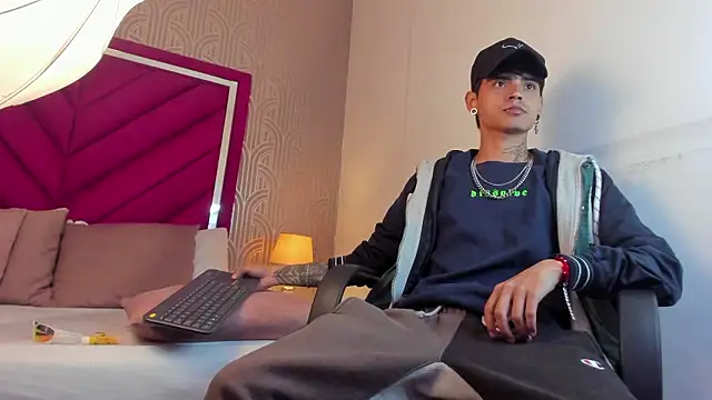 Snapshot of Dominic_Foxx chatting on 26, 2, 2026 Dominic Foxx online show from 26, 2, 2026