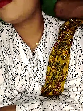 Snapshot of CollegeGrill chatting on 21, 2, 2026 CollegeGrill online show from 21, 2, 2026