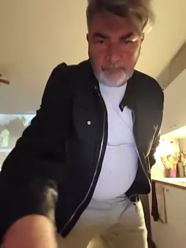 eruzam59000 online show from 12, 4, 2026