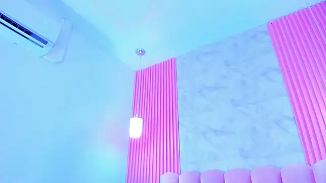 Snapshot of ArianaRougee chatting on 18, 7, 2026 ArianaRougee online show from 18, 7, 2026