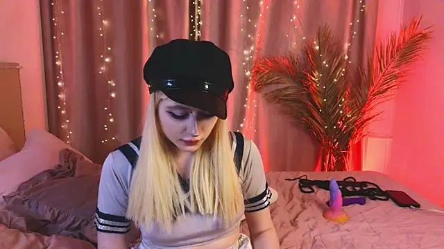 Snapshot of rraffaellka chatting on 11, 4, 2026 rraffaellka online show from 11, 4, 2026