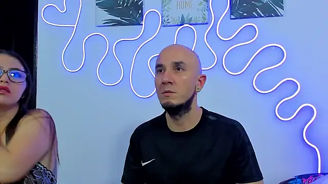 Snapshot of Cintya_n_Roger chatting on 1, 3, 2026 Cintya n Roger online show from 1, 3, 2026