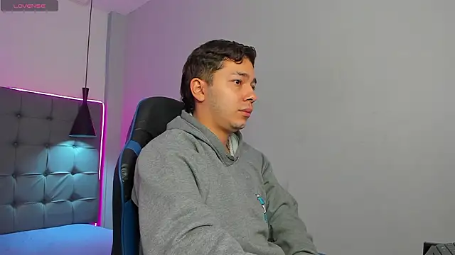 Snapshot of Julian_Smith21 chatting on 25, 2, 2026 Julian Smith21 online show from 25, 2, 2026