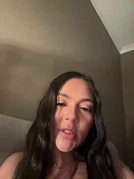 HiddenHalo1 online show from 8, 3, 2026