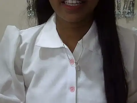 Snapshot of cute_momo_love chatting on 14, 7, 2026 cute momo love online show from 14, 7, 2026