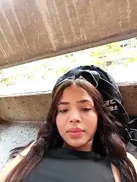 Sexy cloe outdoors online show from 25, 2, 2026