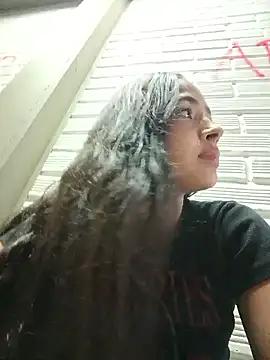 Sexy cloe outdoors online show from 27, 2, 2026