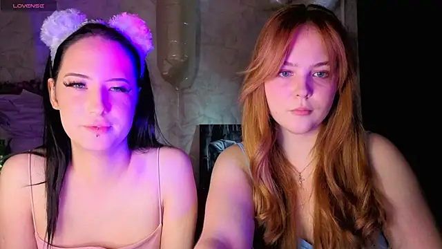 Elle Funning online show from 17, 4, 2026