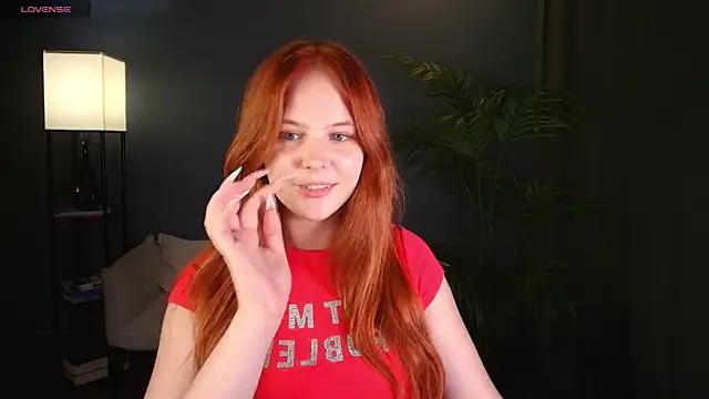 Elle Funning online show from 29, 7, 2026