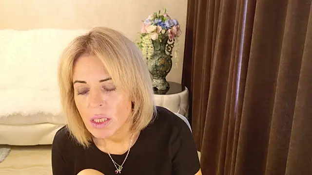 NellyBloom online show from 17, 7, 2026