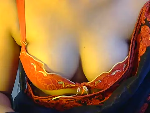 Snapshot of strip_sunshine chatting on 13, 5, 2026 strip sunshine online show from 13, 5, 2026