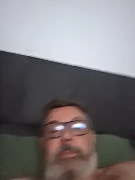 Snapshot of MemorableVector66 chatting on 23, 2, 2026 MemorableVector66 online show from 23, 2, 2026