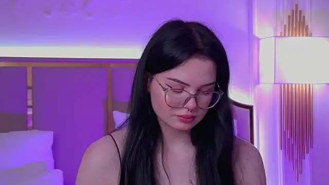 Snapshot of CindyMil chatting on 11, 7, 2026 CindyMil online show from 11, 7, 2026