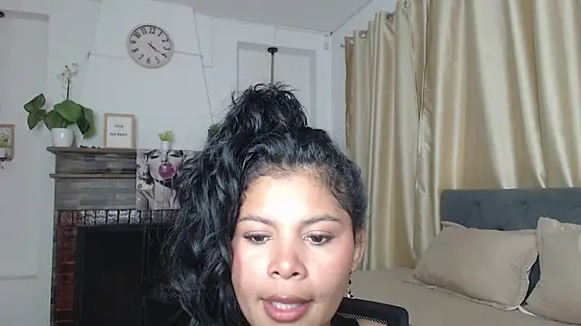 Snapshot of Emma_hassani chatting on 23, 5, 2026 Emma hassani online show from 23, 5, 2026