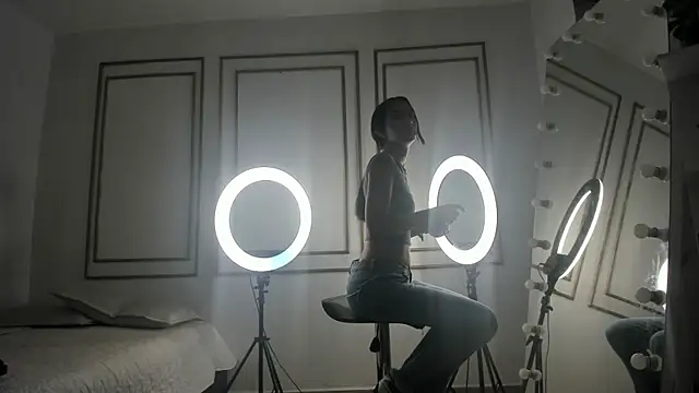 emily gaviria1 online show from 7, 4, 2026