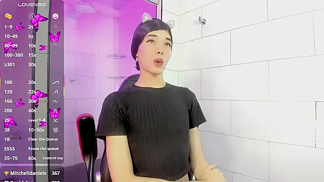 madison mujica  online show from 18, 4, 2026