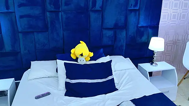 Cami Rousse online show from 15, 4, 2026