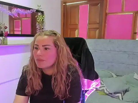 Snapshot of Julieta_star_ chatting on 14, 3, 2026 Julieta star online show from 14, 3, 2026