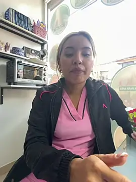 Snapshot of RubiaMorena chatting on 29, 6, 2026 RubiaMorena online show from 29, 6, 2026