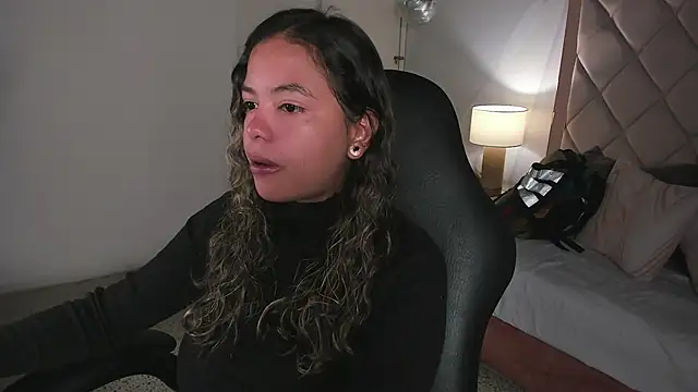 dulce lyraa1 online show from 25, 3, 2026