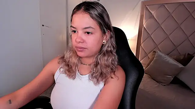 dulce lyraa1 online show from 7, 7, 2026