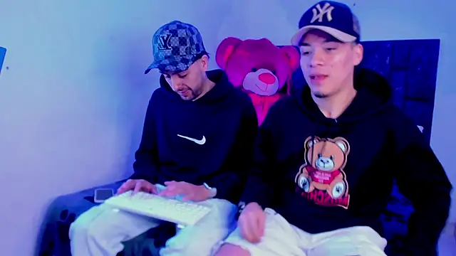 alex and christhoper online show from 29, 3, 2026