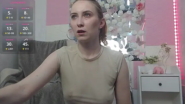 Snapshot of EmberLuna_ chatting on 18, 6, 2026 EmberLuna online show from 18, 6, 2026