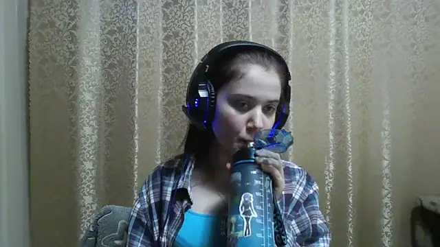 CarinaFolmar online show from 2, 3, 2026