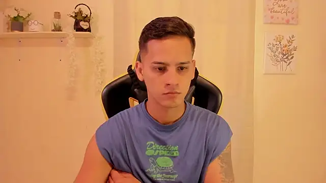 Snapshot of sexy_andres01 chatting on 24, 2, 2026 sexy andres01 online show from 24, 2, 2026