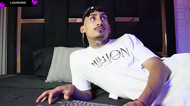 Dark Eros  online show from 9, 4, 2026