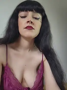 Mommynatrix online show from 28, 7, 2026