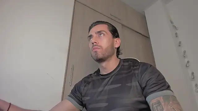 Axel  Blaze online show from 2, 4, 2026