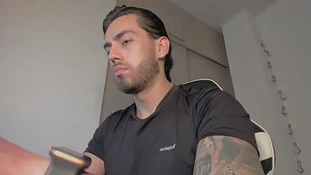 Axel  Blaze online show from 13, 4, 2026