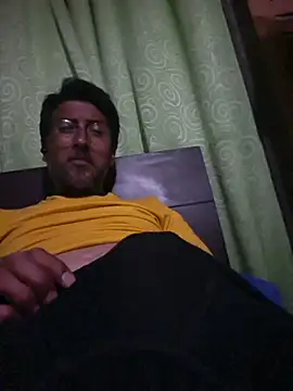 BRAD MATURE online show from 3, 3, 2026