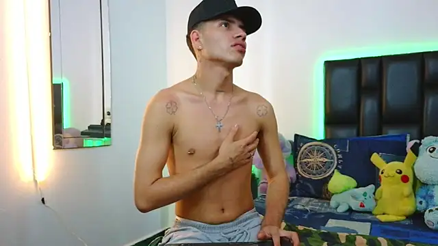 Dereek Hot online show from 13, 5, 2026