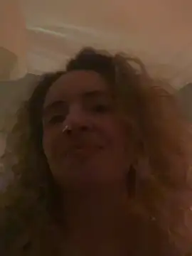 curlyirishgirl online show from 25, 2, 2026