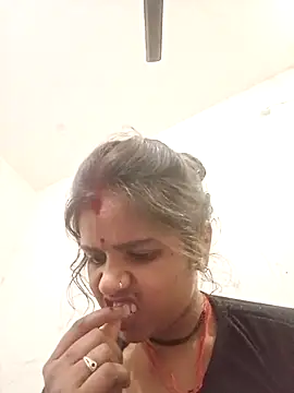 Snapshot of Hot_chani chatting on 6, 4, 2026 Hot chani online show from 6, 4, 2026