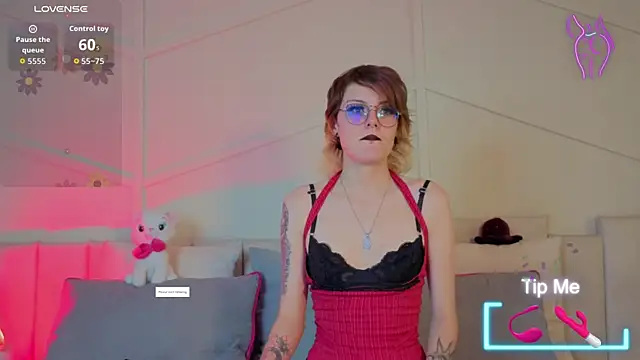 Snapshot of Rossie_huntt chatting on 3, 3, 2026 Rossie huntt online show from 3, 3, 2026