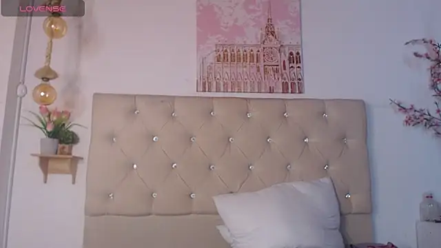 Snapshot of Rommen_N_Zoe chatting on 12, 6, 2026 Rommen N Zoe online show from 12, 6, 2026