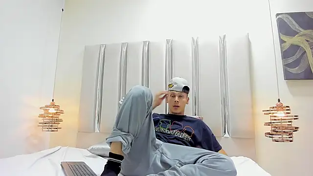 Snapshot of Ethan_Wolfe chatting on 2, 3, 2026 Ethan Wolfe online show from 2, 3, 2026