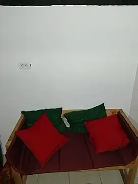 HonneyVictoria online show from 8, 3, 2026