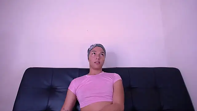 lovee megan online show from 3, 6, 2026