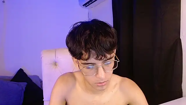 Snapshot of noah_millerx chatting on 14, 7, 2026 noah millerx online show from 14, 7, 2026
